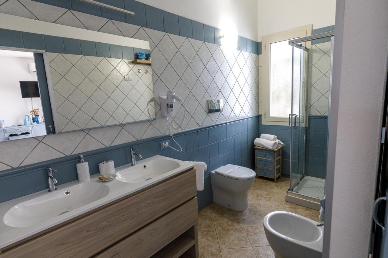 Hotel Domo Anna Villasimius Exterior foto