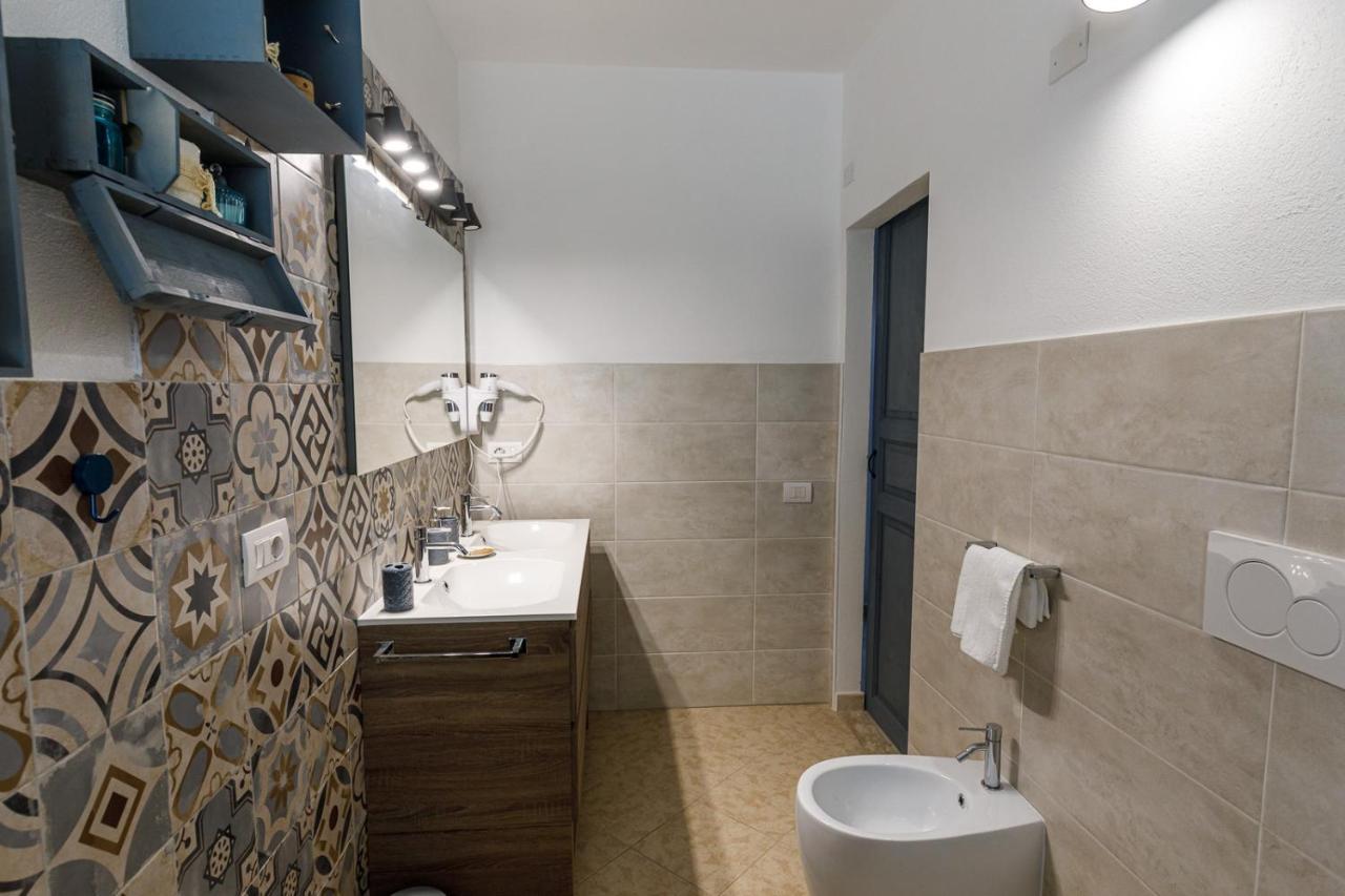 Hotel Domo Anna Villasimius Exterior foto
